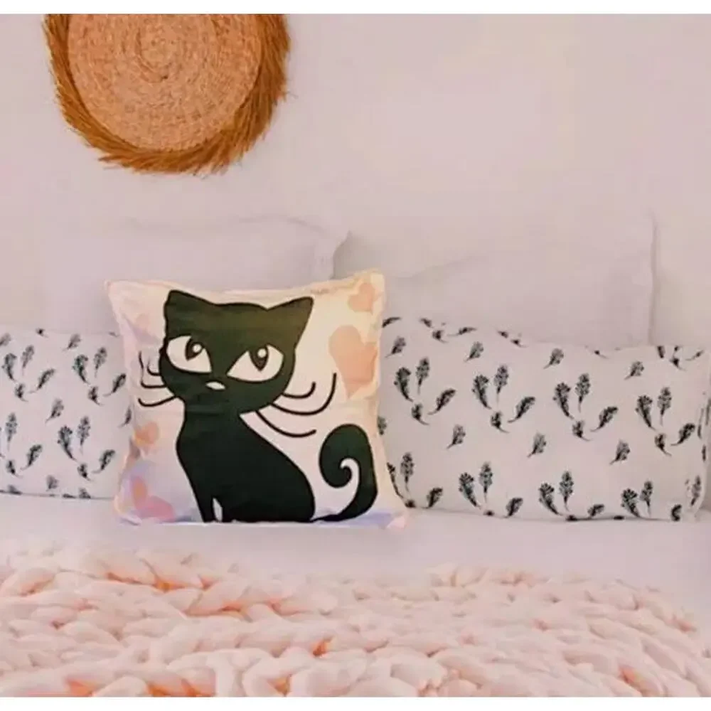 Unbranded black cats